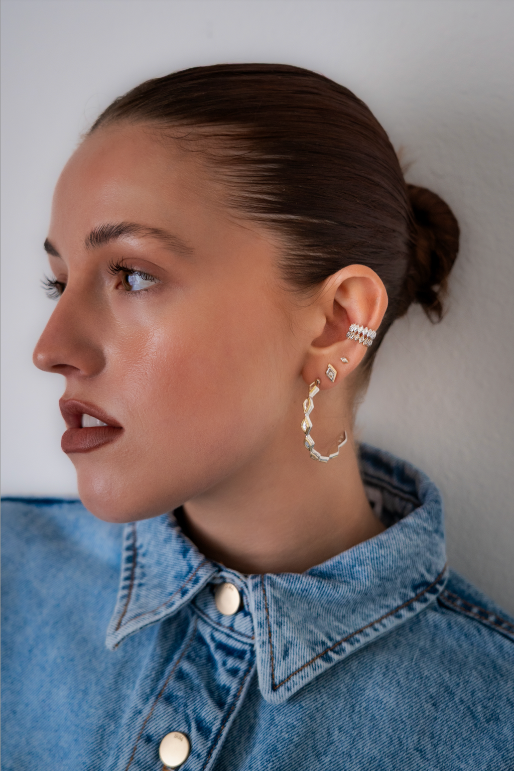 elana hoops