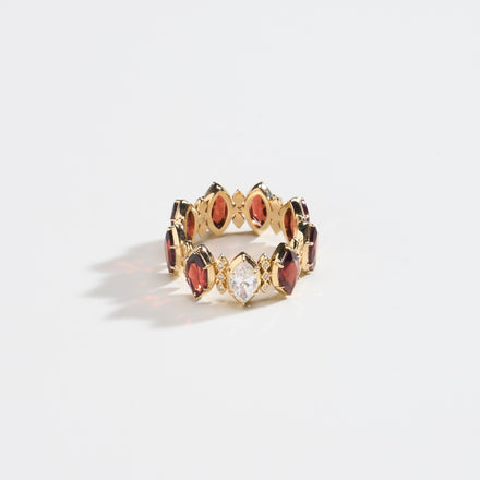Carnival Ring in 14k Gold with Diamond and Garnet - rraine