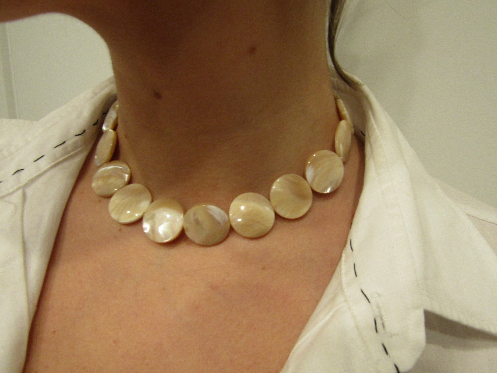 small shell choker