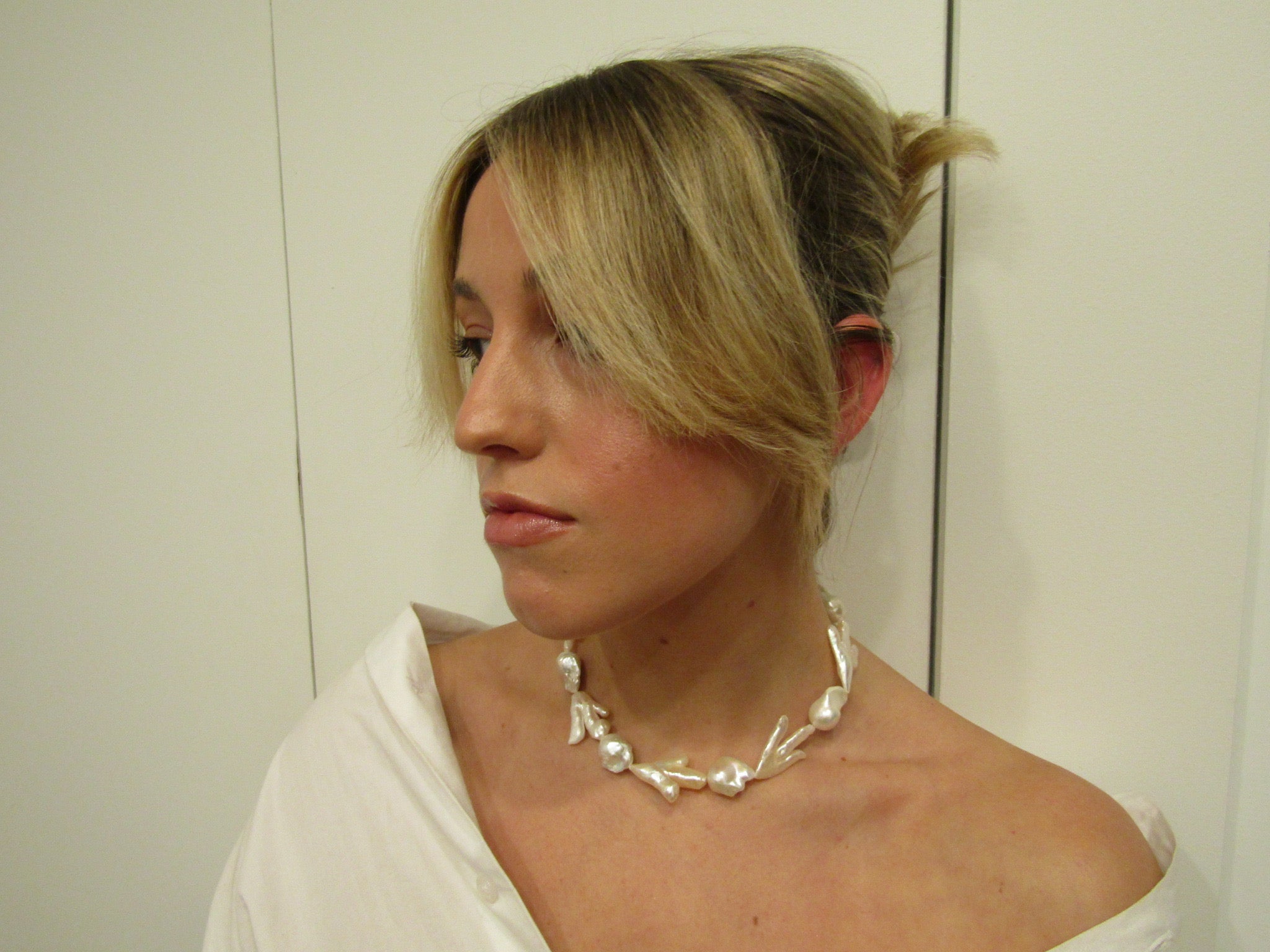 asymmetrical pearl choker